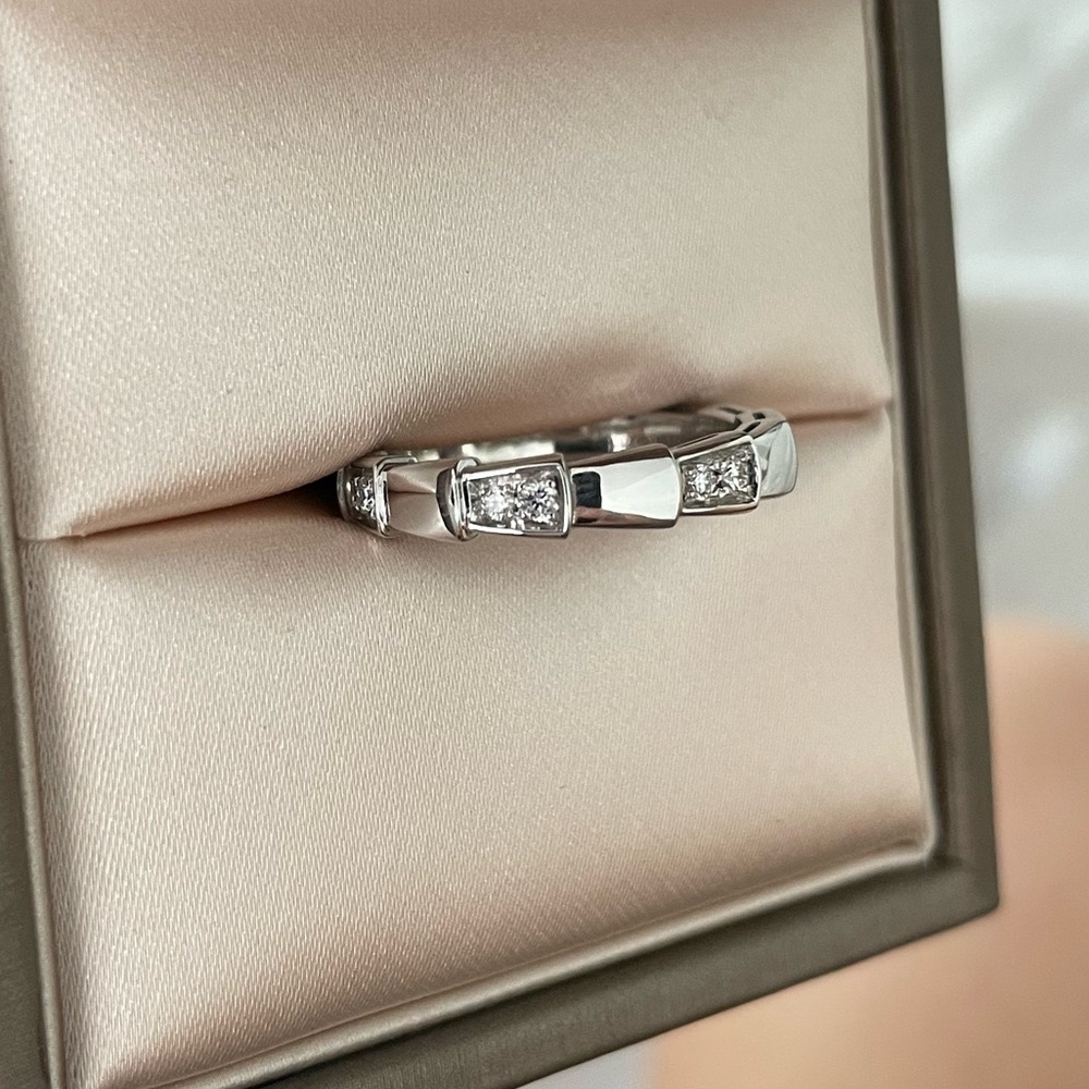 Bulgari serpenti viper ring size 52